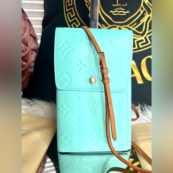 Louis Vuitton Bags Authentic Louis Vuitton Crossbody Poshmark